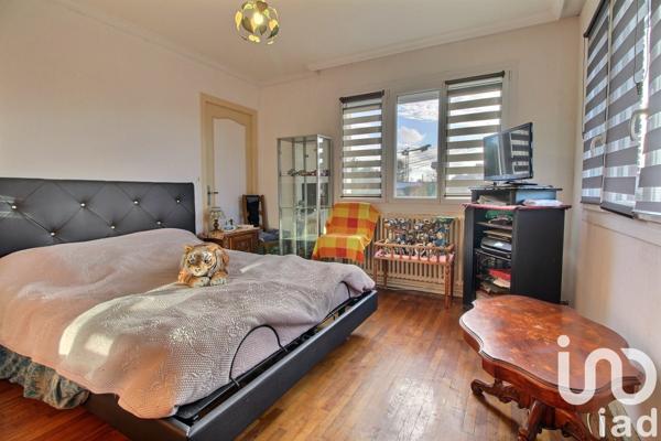 Maison traditionnelle 7 pièces de 95 m² à Flers (61100)