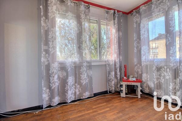 Maison traditionnelle 7 pièces de 95 m² à Flers (61100)