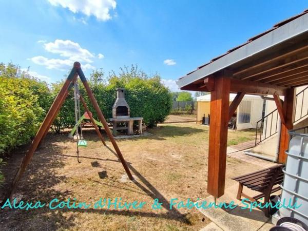 Maison sur sous sol total, proche toutes commodités
