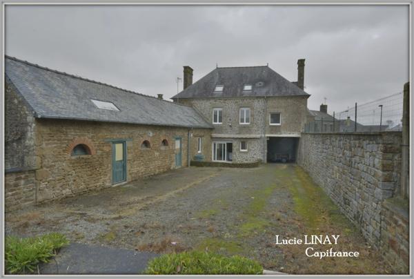 Maison de bourg sur grand terrain, avec dépendance