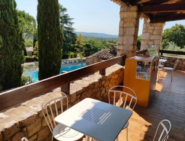 INVESTISSEMENT LOCATIF – BERRIAS ET CASTELJAU – Résidence Tourisme Lou Castel – 6,94 % de rentabilité