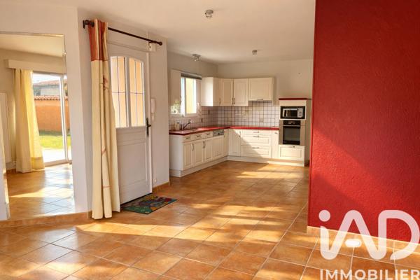 Location maison 4 pièces 83 m² Saint-Georges-de-Baroille