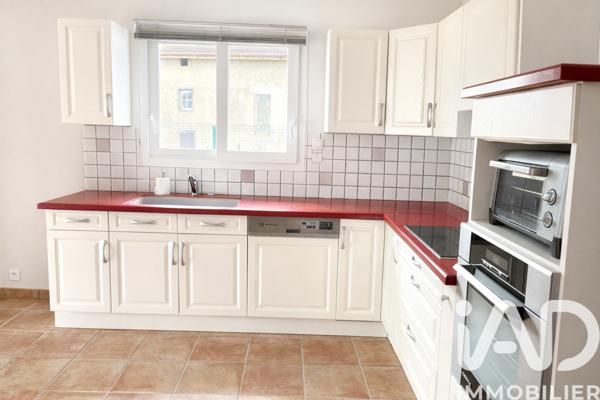 Location maison 4 pièces 83 m² Saint-Georges-de-Baroille