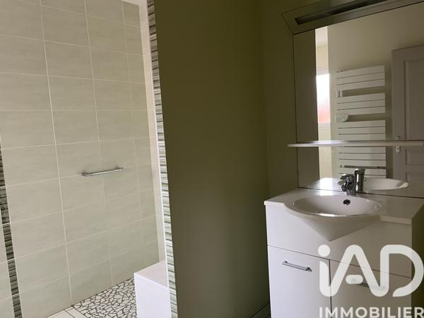 Location maison 4 pièces 83 m² Saint-Georges-de-Baroille