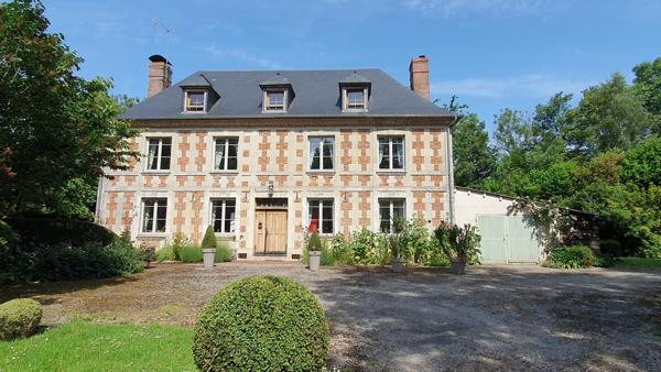 Belle maison de Maître, 5-6 chambres, 1Ha de terrain