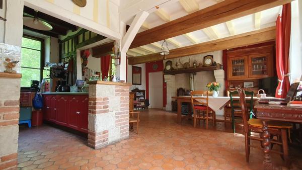 Belle maison de Maître, 5-6 chambres, 1Ha de terrain