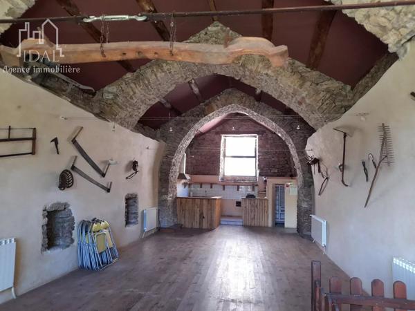 Vente                                                      Maison
                        
                                         358 m2                     à La Tieule