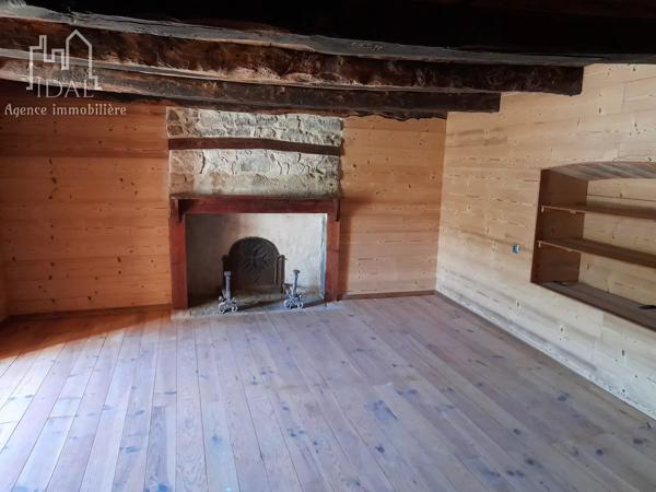 Vente                                                      Maison
                        
                                         358 m2                     à La Tieule