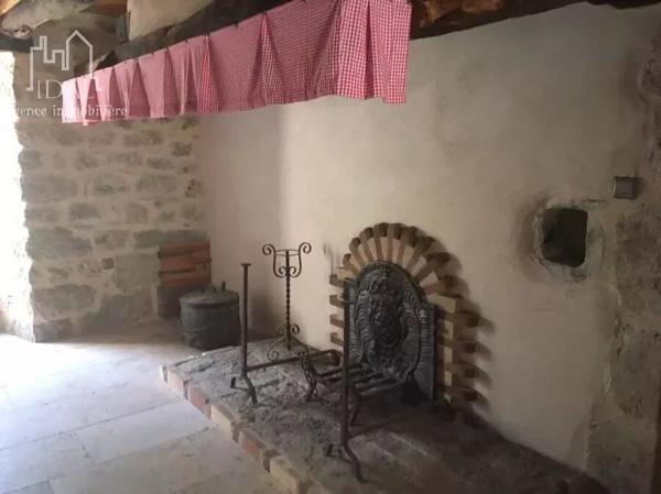 Vente                                                      Maison
                        
                                         358 m2                     à La Tieule