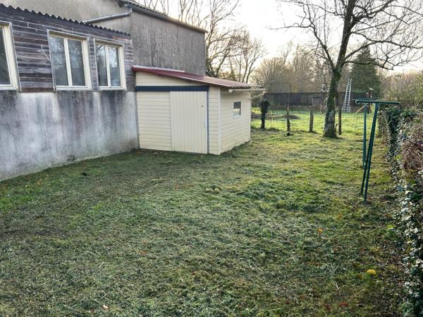 BELLE MAISON DE VILLAGE 143 M², 5 CHAMBRES, PARKING PRIVATIF ET JARDIN EN FACE.