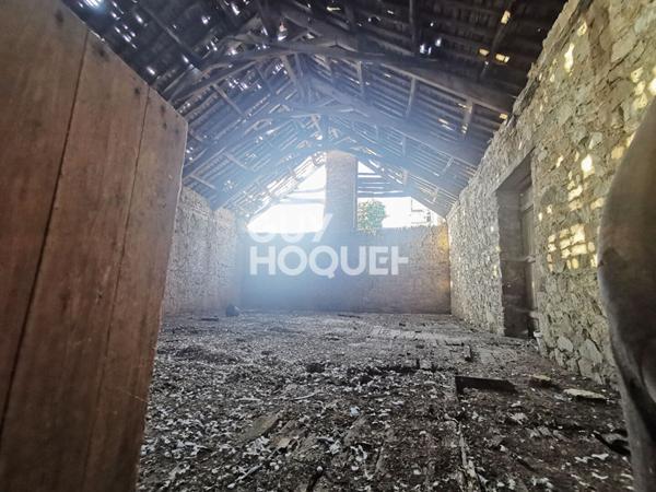 Batiment en pierre à rénover centre de Caulnes