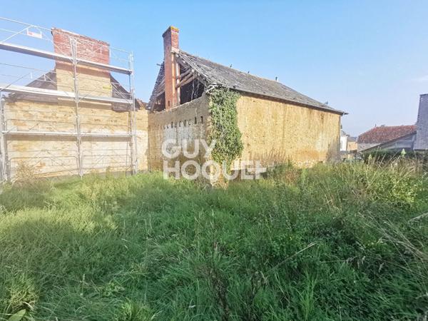 Batiment en pierre à rénover centre de Caulnes