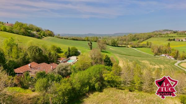 Grange rénovée type loft avec piscine Penne-d'Agenais (47140)