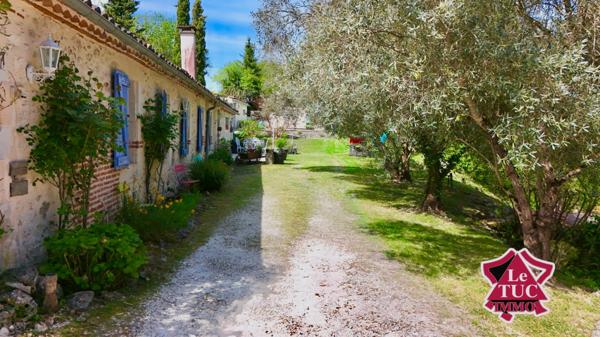 Grange rénovée type loft avec piscine Penne-d'Agenais (47140)