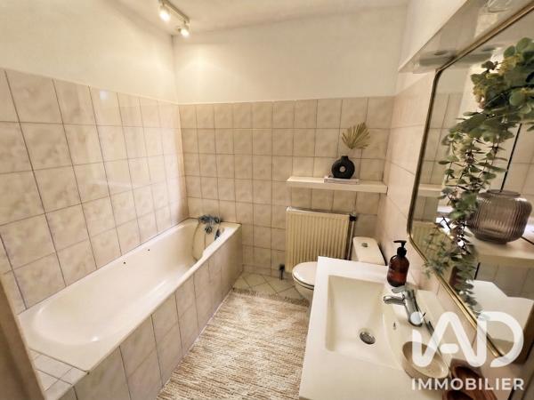 Maison à vendre 8 pièces 225 m² Bellevigne-les-Châteaux