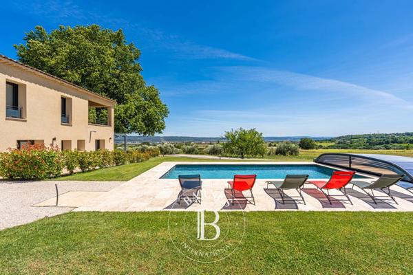Manosque, Bastide  850 m² à vendre