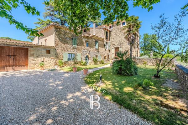 Manosque, Bastide  850 m² à vendre