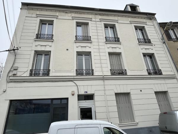 Appartement
                                                                                                                                                                                                                                                                                                                        1 pièce(s)                                                                                                                                                                                                                                                                                                                              17.02  m²