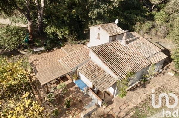 Maison rustique 5 pièces de 150 m² à Cavalaire-sur-Mer (83240)