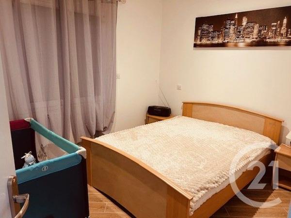 Maison à vendre  4 pièces - 87 m2 CHAMPNIERS - 16