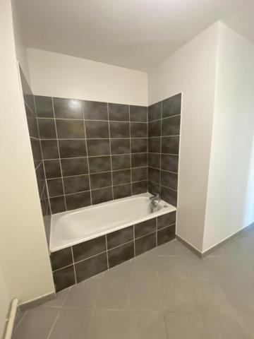 VERNOSC-LES-ANNONAY - T4 - 84.80 M2