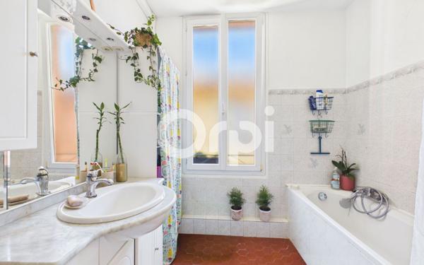 Appartement à vendre    3 pièces • 65,07 m2 Mandelieu-la-Napoule