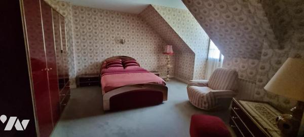 LA GUERCHE DE BGNE - Plein-Centre - Vaste maison avec terrain