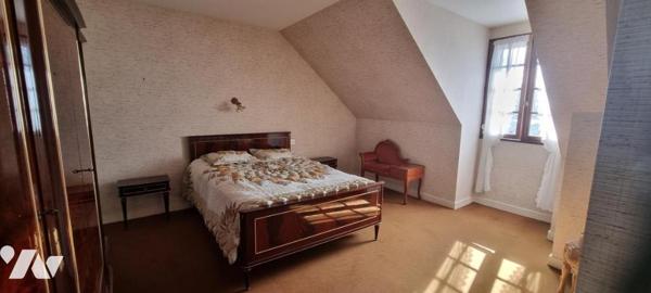 LA GUERCHE DE BGNE - Plein-Centre - Vaste maison avec terrain