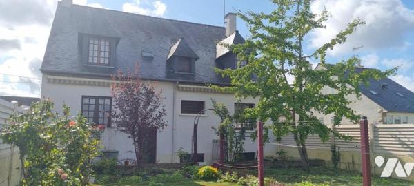 LA GUERCHE DE BGNE - Plein-Centre - Vaste maison avec terrain