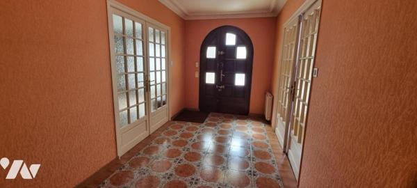 LA GUERCHE DE BGNE - Plein-Centre - Vaste maison avec terrain