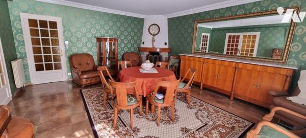 LA GUERCHE DE BGNE - Plein-Centre - Vaste maison avec terrain