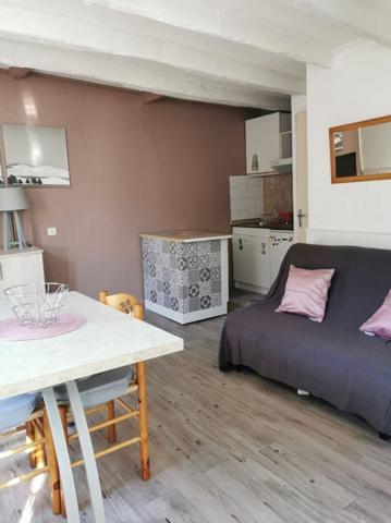 Immeuble à vendre    4 pièces •  Terrasson-Lavilledieu