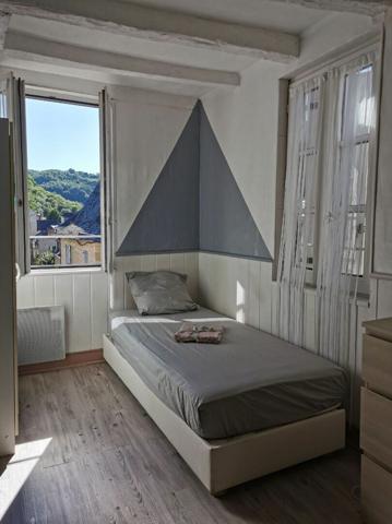 Immeuble à vendre    4 pièces •  Terrasson-Lavilledieu