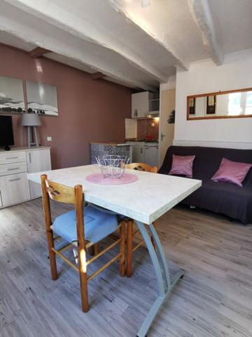 Immeuble à vendre    4 pièces •  Terrasson-Lavilledieu