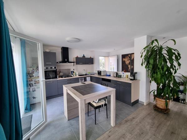 Maison familiale 110 m² 3 chambres et jardin clos