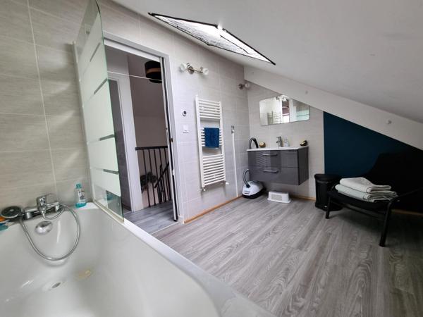 Maison familiale 110 m² 3 chambres et jardin clos