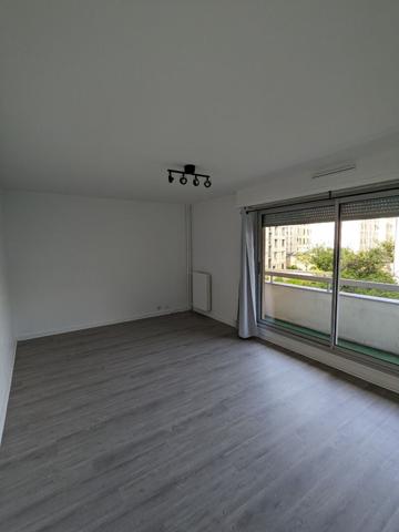 Grand studio de 30,42 m² - QUAI DE L'OISE