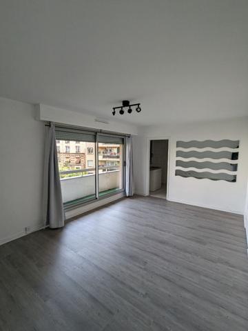 Grand studio de 30,42 m² - QUAI DE L'OISE