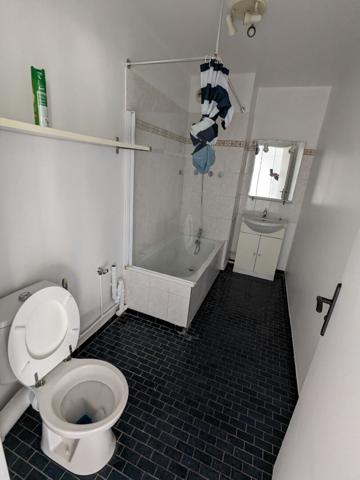 Grand studio de 30,42 m² - QUAI DE L'OISE