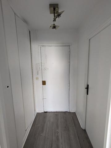 Grand studio de 30,42 m² - QUAI DE L'OISE