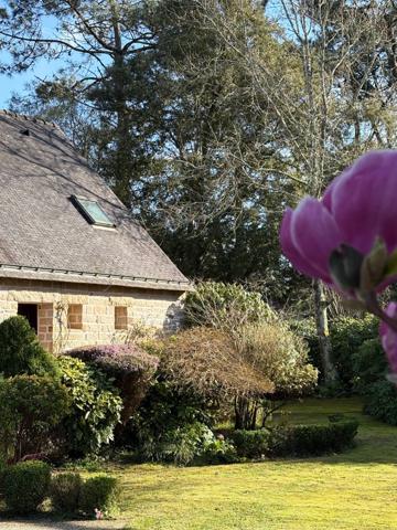 PROPRIÉTÉ AVEC PISCINE - 210 m² - PLOEMEL