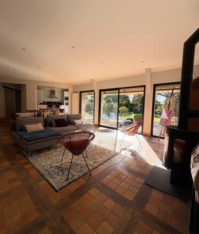 PROPRIÉTÉ AVEC PISCINE - 210 m² - PLOEMEL