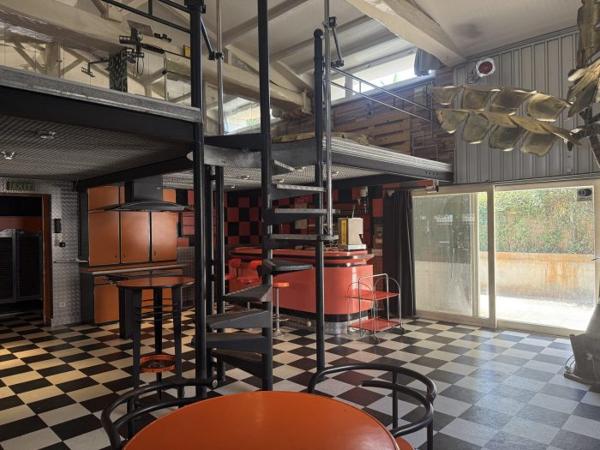 Maison maison de bourg Semussac 84 m²