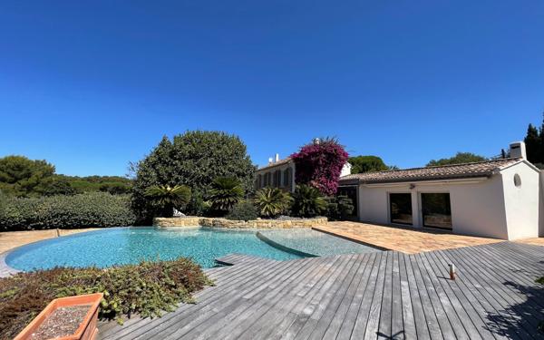 Maison à vendre    6 pièces • 195 m2 Six-Fours-les-Plages