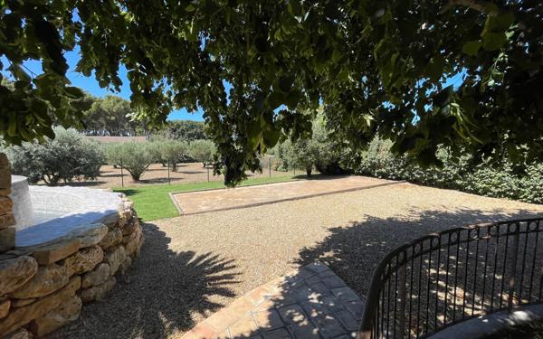 Maison à vendre    6 pièces • 195 m2 Six-Fours-les-Plages