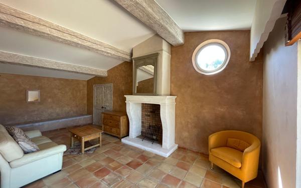 Maison à vendre    6 pièces • 195 m2 Six-Fours-les-Plages