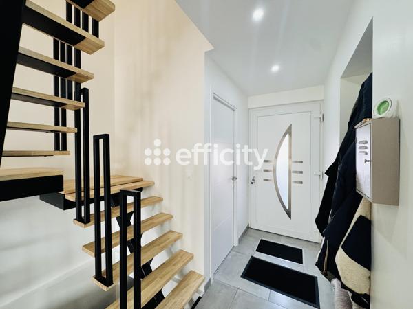 Maison 6 pièces - 104 m² Exclusivité efficity