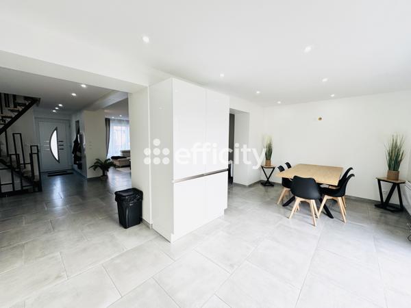 Maison 6 pièces - 104 m² Exclusivité efficity