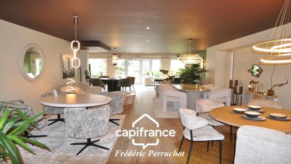 Auvergne – France. A vendre murs commerciaux emplacement 1 Bis - Local 485 m2- Centre-ville d’une métropole dynamique.