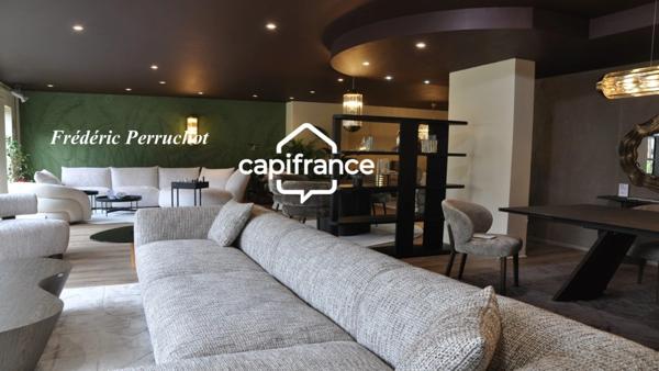 Auvergne – France. A vendre murs commerciaux emplacement 1 Bis - Local 485 m2- Centre-ville d’une métropole dynamique.